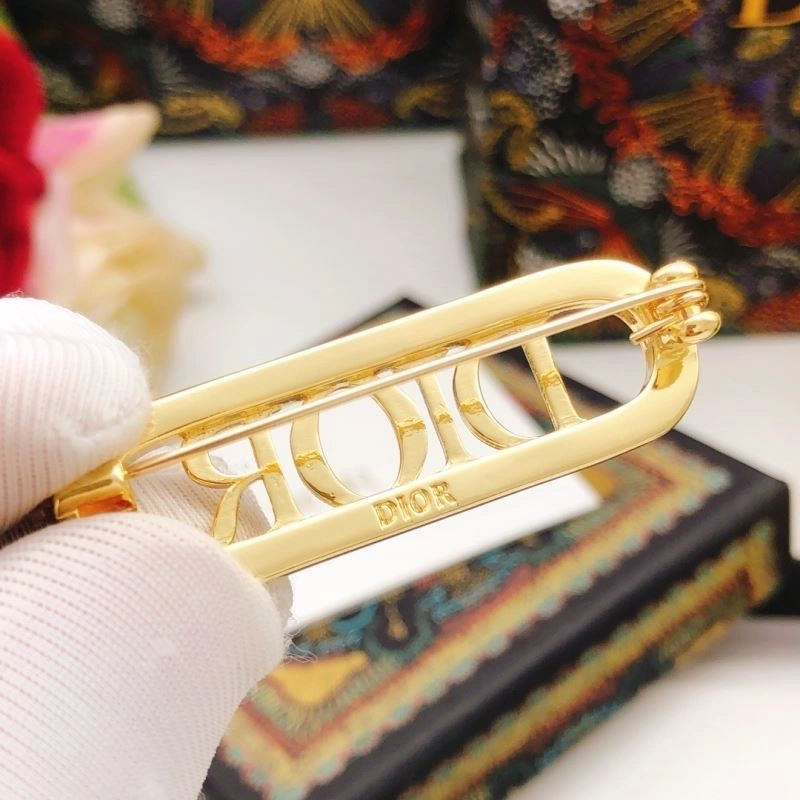 Christian Dior Brooches Minimalist 233795
