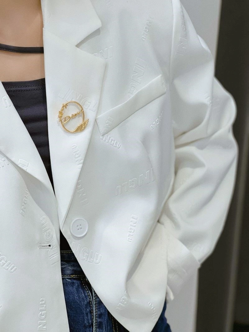 Christian Dior Brooches Stylish 233628