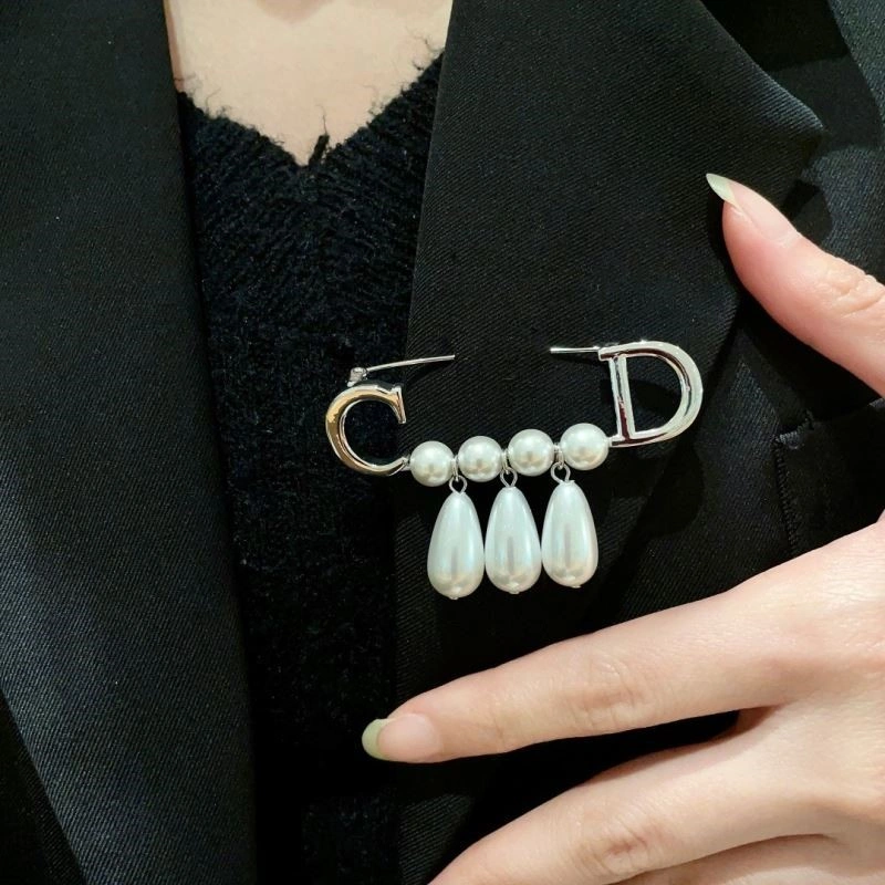 Christian Dior Brooches FreshLook 233688