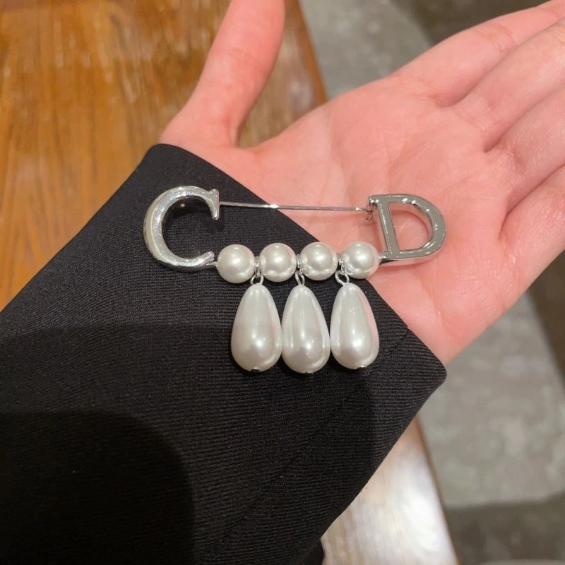Christian Dior Brooches FreshLook 233688