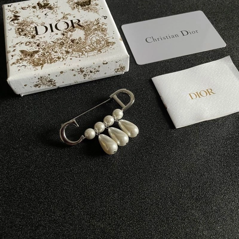 Christian Dior Brooches FreshLook 233688