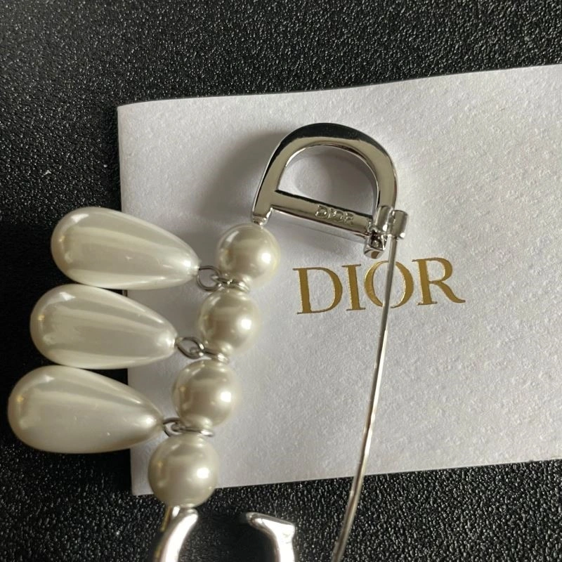 Christian Dior Brooches FreshLook 233688