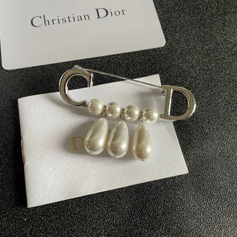 Christian Dior Brooches FreshLook 233688