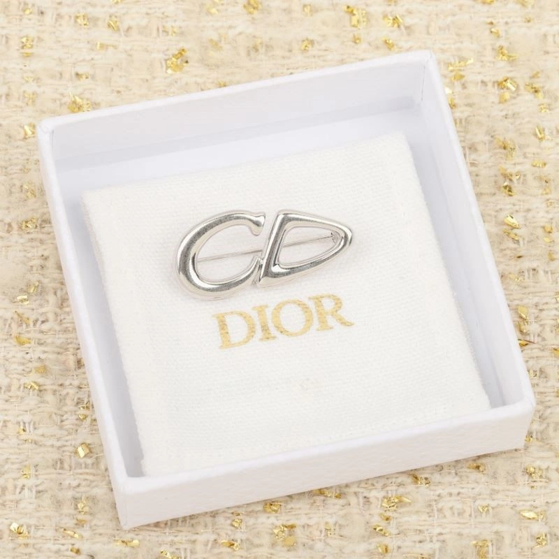 Chic Christian Dior Brooches 233267