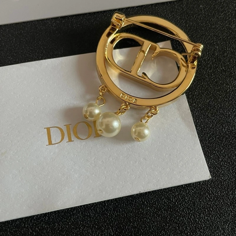 Vibrant Christian Dior Brooches 233245