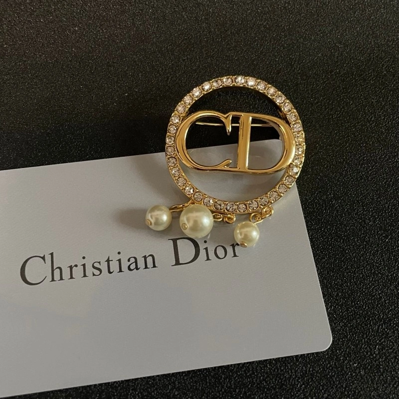 Vibrant Christian Dior Brooches 233245