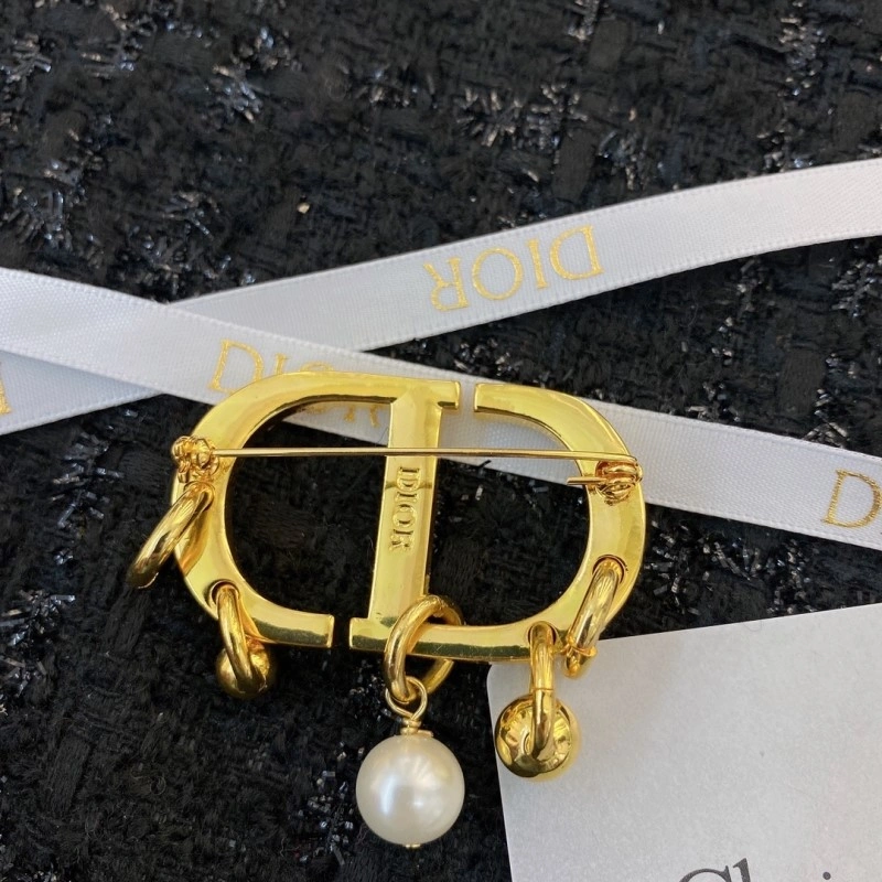 OdorResistant Christian Dior Brooches 233238