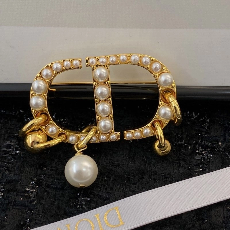 OdorResistant Christian Dior Brooches 233238