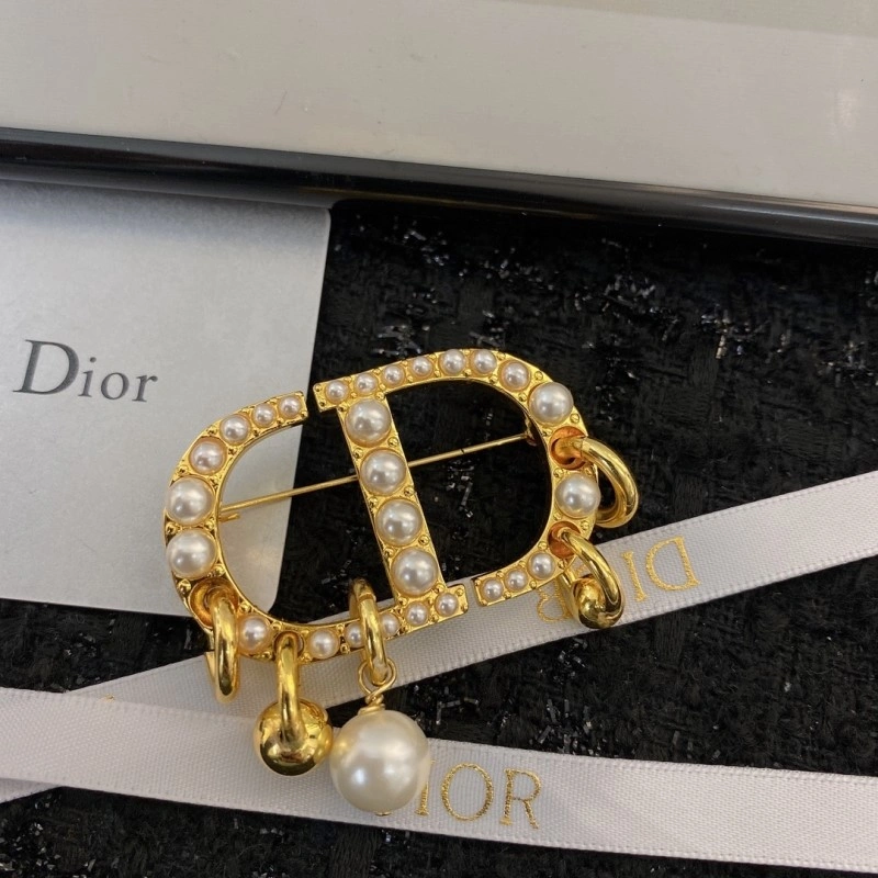 OdorResistant Christian Dior Brooches 233238