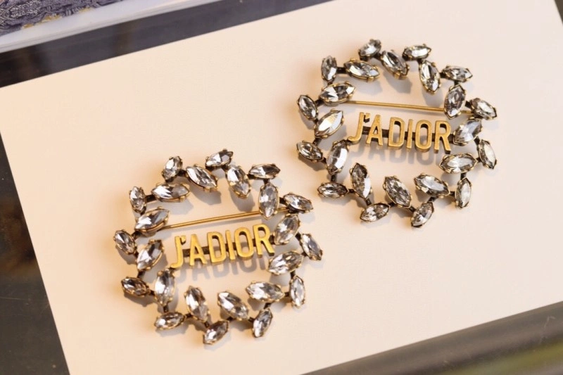 Affordable Christian Dior Brooches 232853