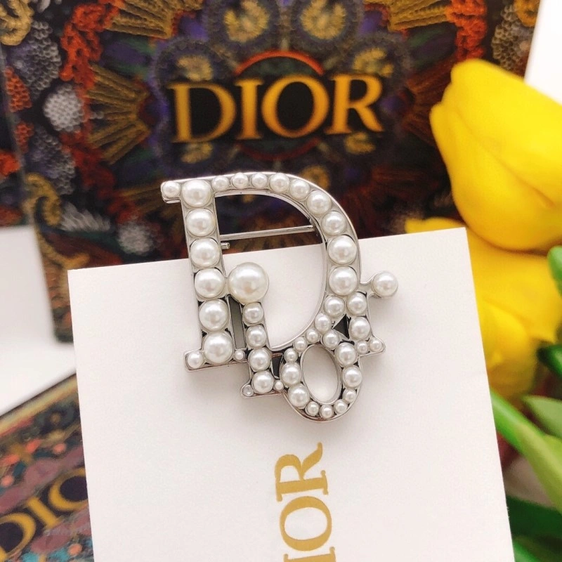 Affordable Christian Dior Brooches 232891