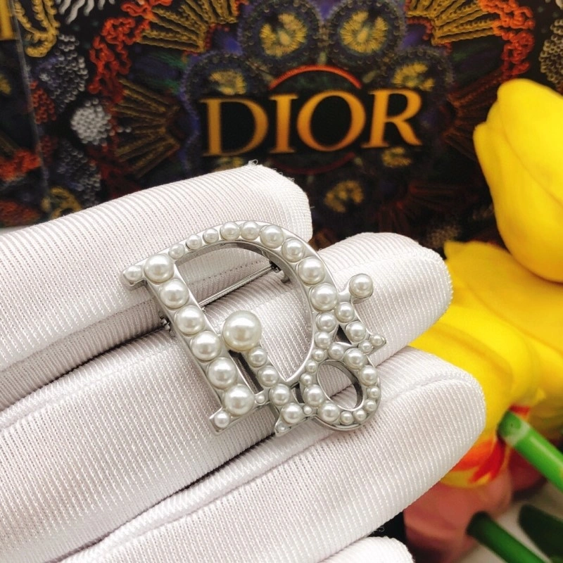 Affordable Christian Dior Brooches 232891