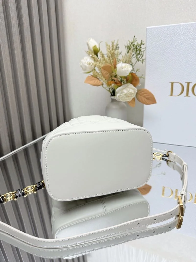 Christian Dior Bucket Bags TechFriendly 47667