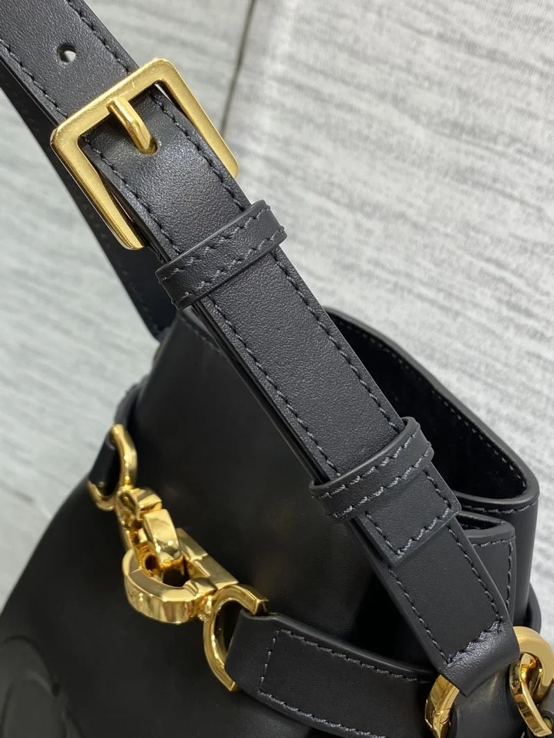Christian Dior Bucket Bags Versatile 47661