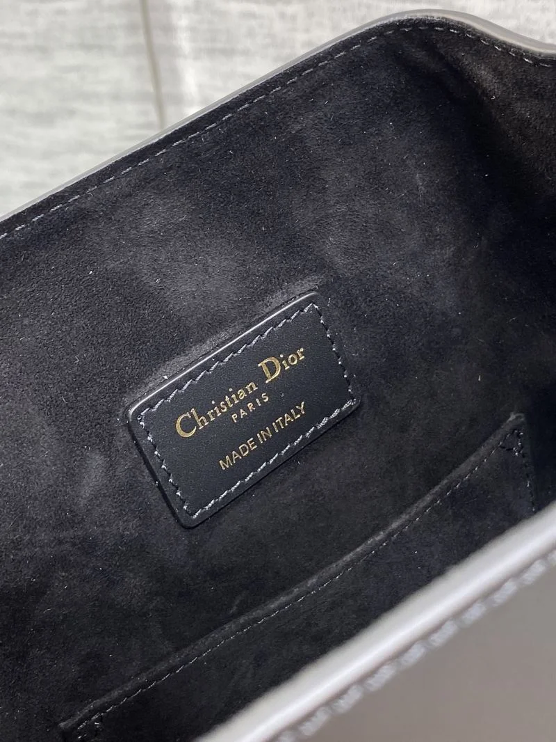 Christian Dior Bucket Bags Versatile 47661