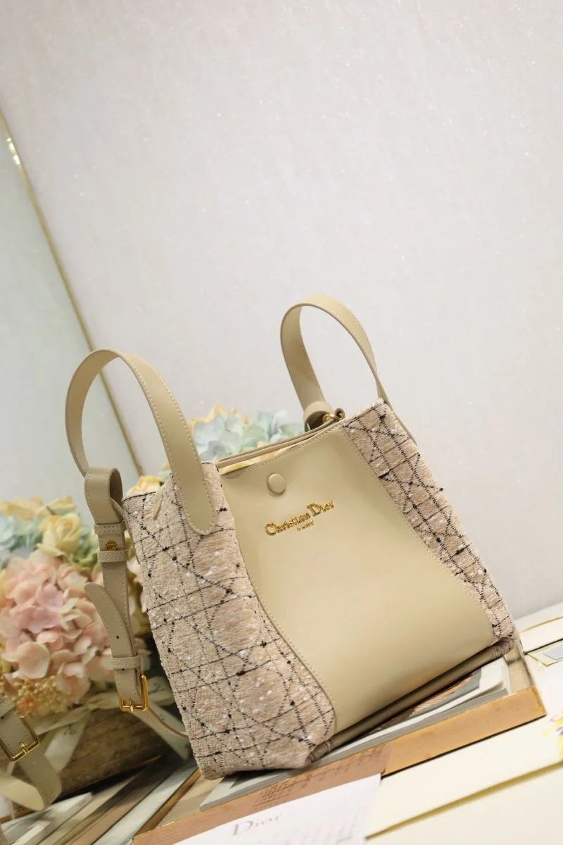 Christian Dior Bucket Bags Effortless 47651