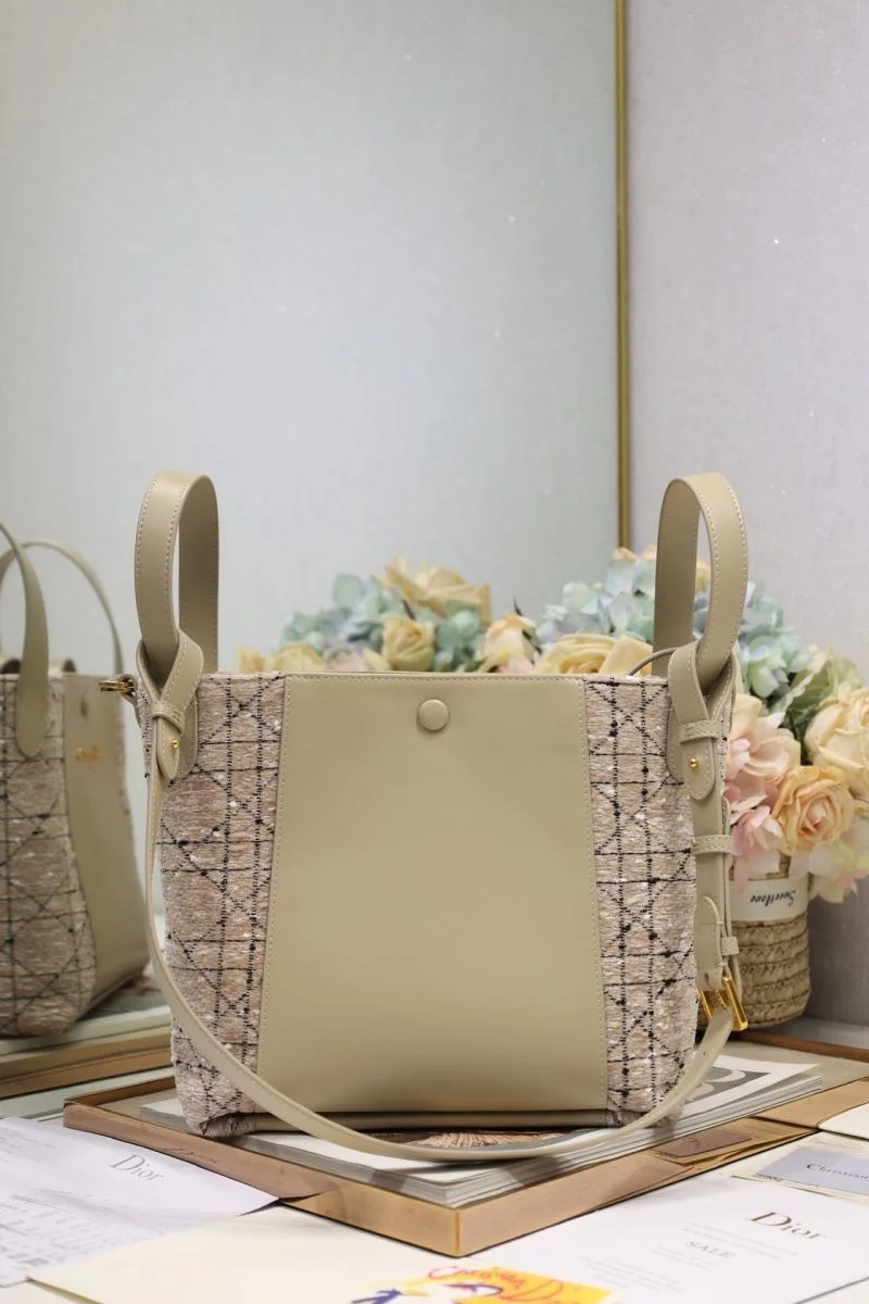 Christian Dior Bucket Bags Effortless 47651