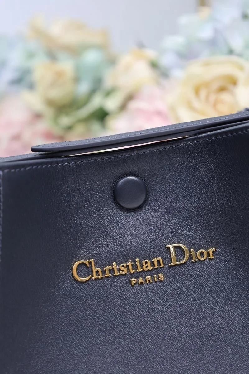 Unisex Christian Dior Bucket Bags 47648