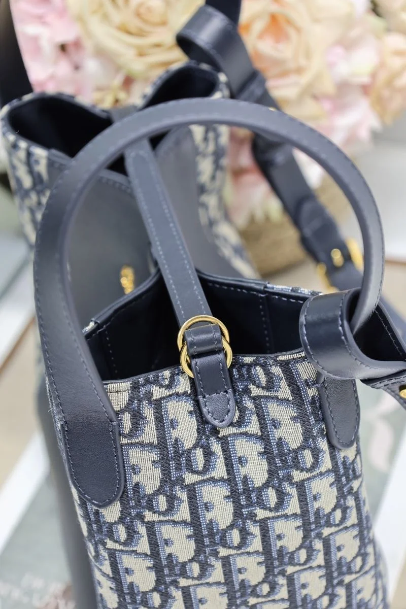 Unisex Christian Dior Bucket Bags 47648
