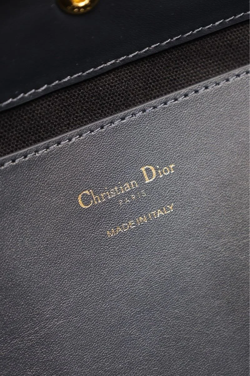 Unisex Christian Dior Bucket Bags 47648