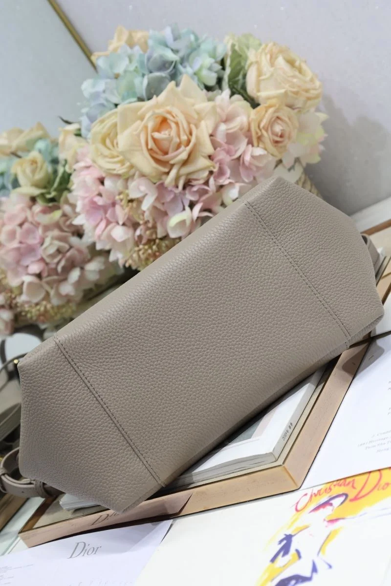 Christian Dior Bucket Bags Lightweight 47633