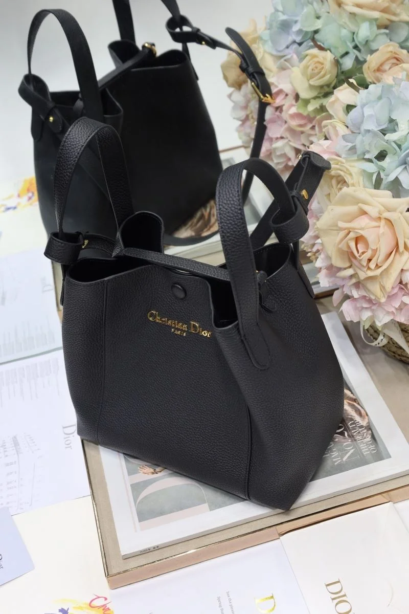 Christian Dior Bucket Bags TechFriendly 47644