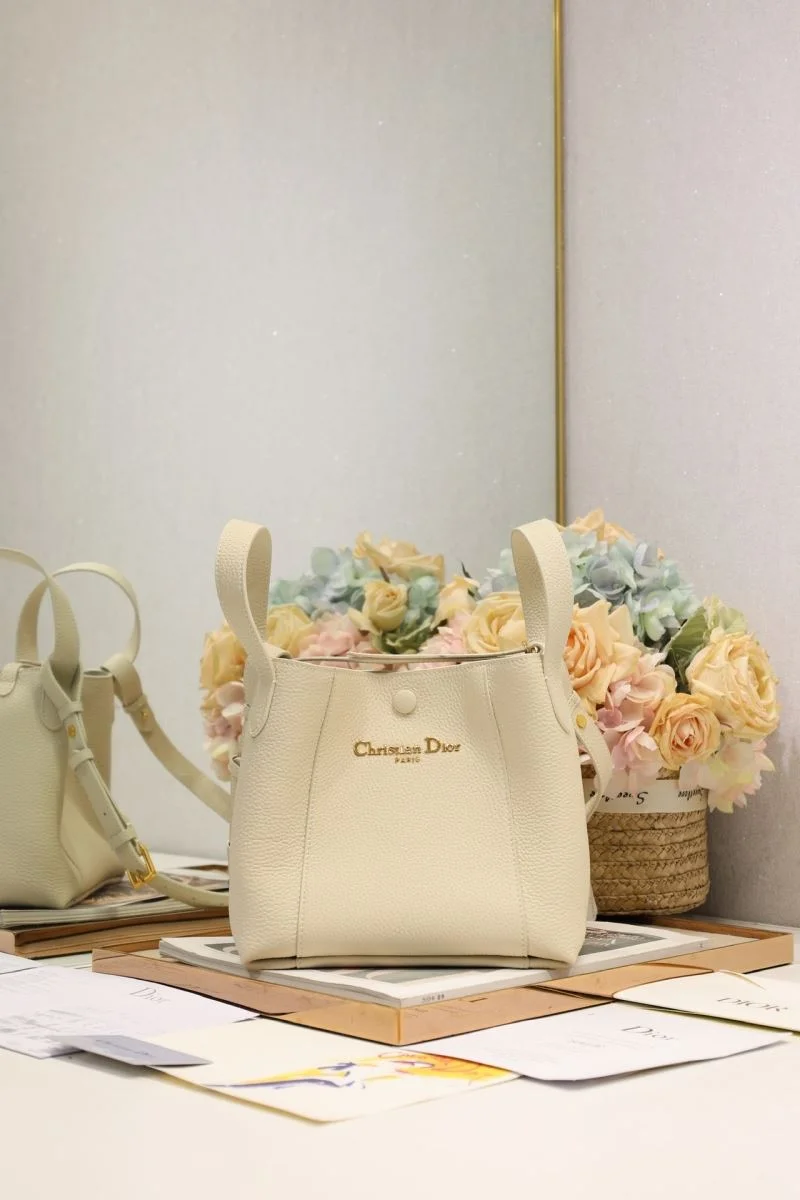 UrbanChic Christian Dior Bucket Bags 47643