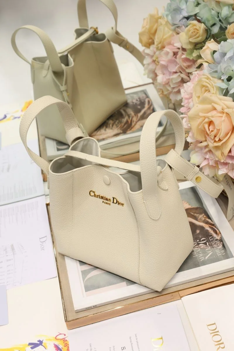 UrbanChic Christian Dior Bucket Bags 47643