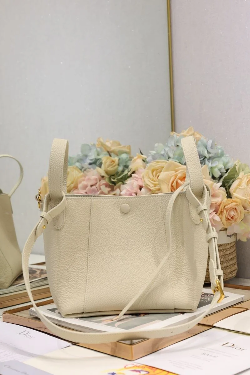 UrbanChic Christian Dior Bucket Bags 47643