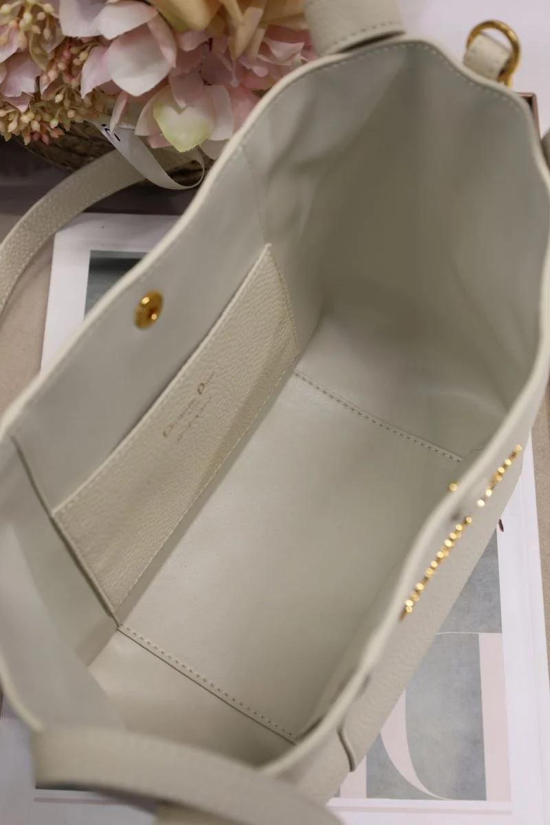 UrbanChic Christian Dior Bucket Bags 47643