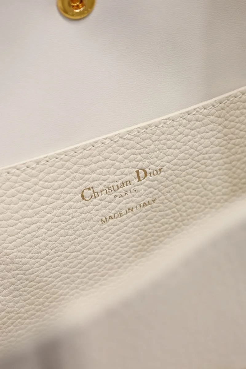 UrbanChic Christian Dior Bucket Bags 47643