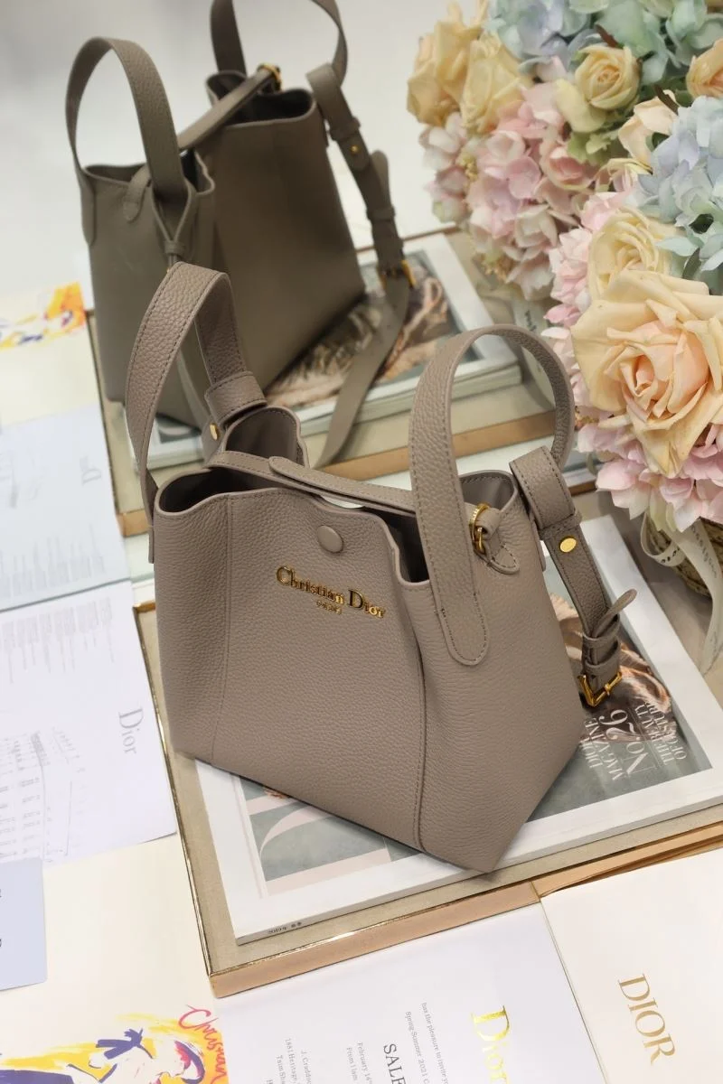 Refined Christian Dior Bucket Bags 47640