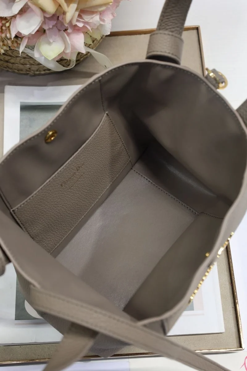 Refined Christian Dior Bucket Bags 47640