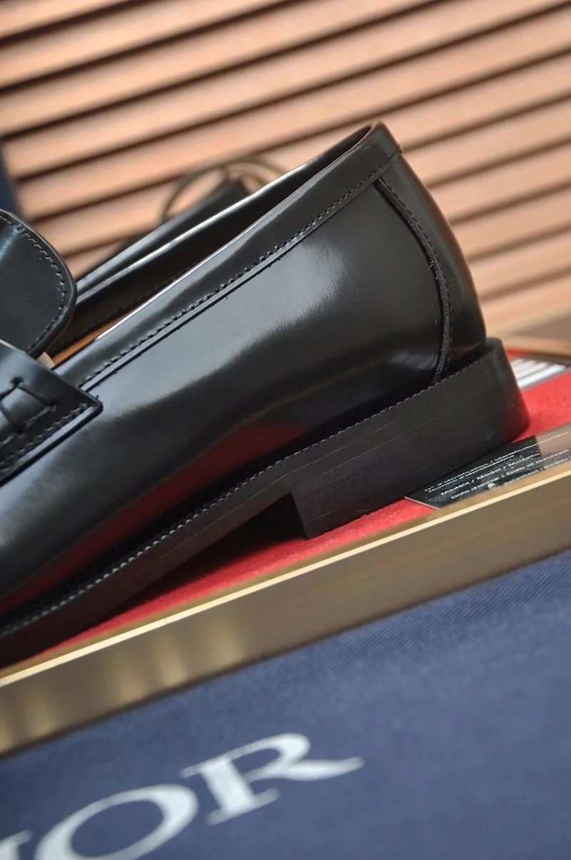 Tailored Christian Dior Business Shoes 22416