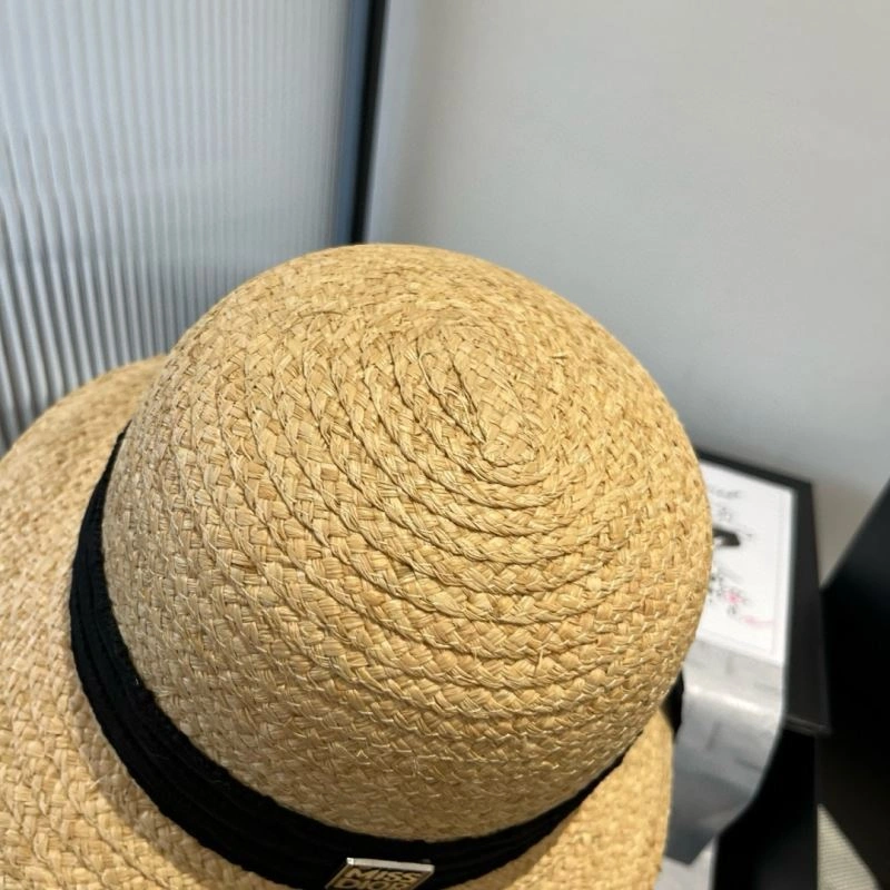 Bold Christian Dior Caps 261465