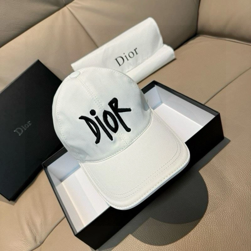 Elegant Christian Dior Caps 261445