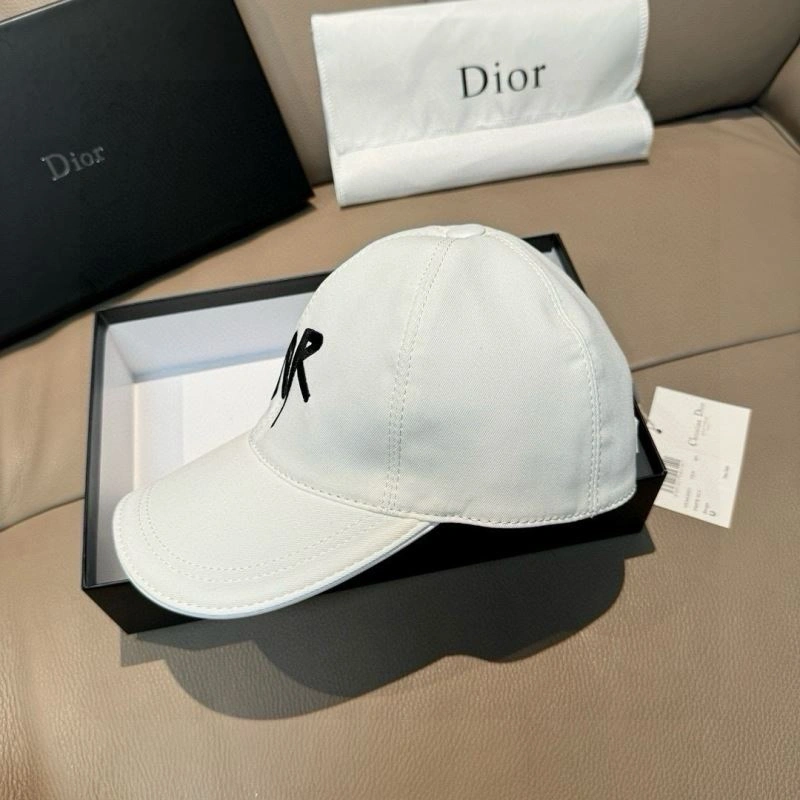 Elegant Christian Dior Caps 261445