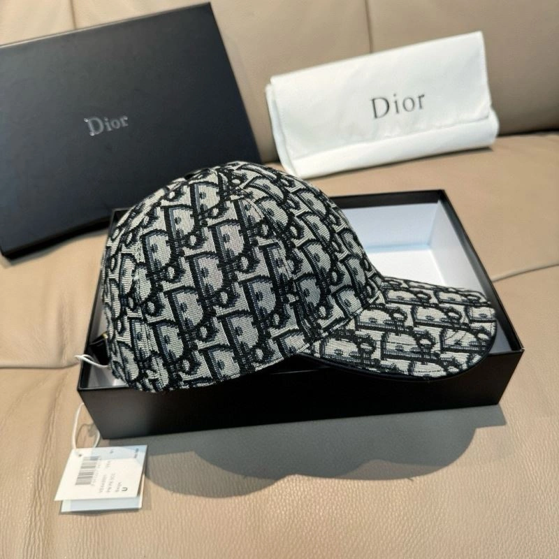 Christian Dior Caps Sophisticated 261440