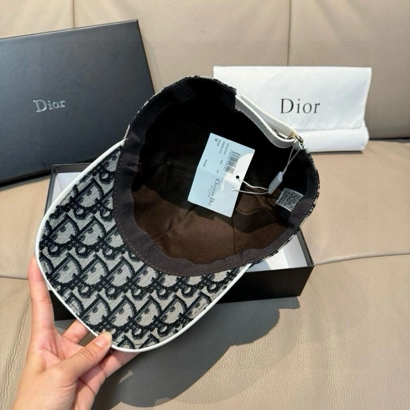 Functional Christian Dior Caps 261441