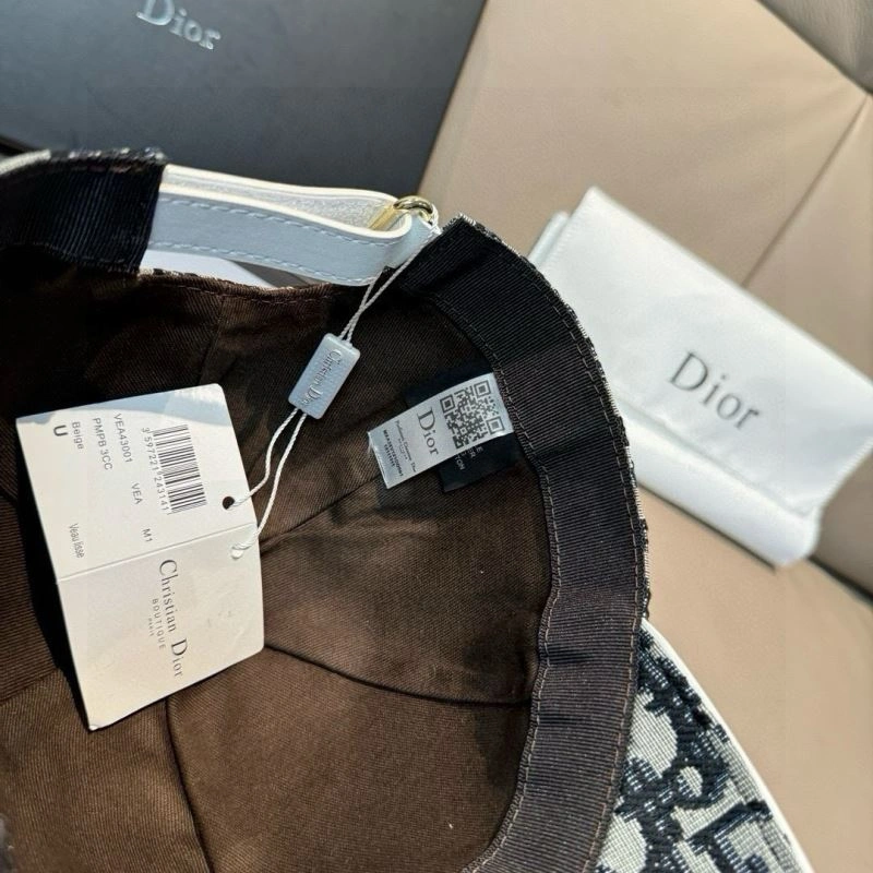 Functional Christian Dior Caps 261441