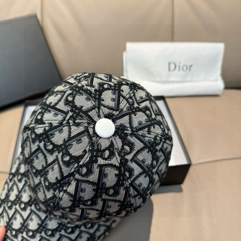 Christian Dior Caps TimelessDesign 261439