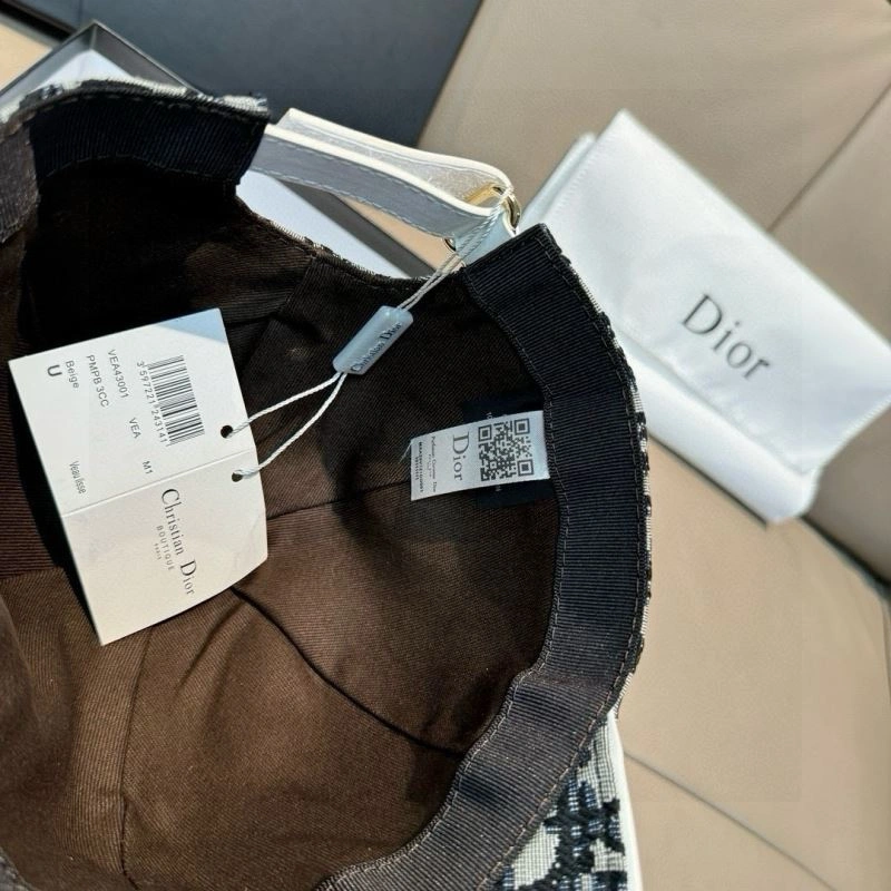 Christian Dior Caps TimelessDesign 261439