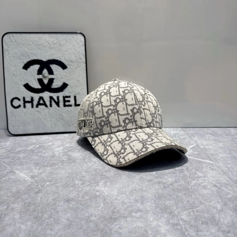 Christian Dior Caps Stylish 259559