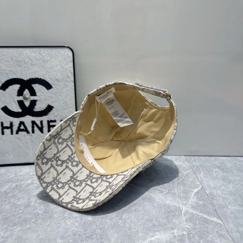 Christian Dior Caps Stylish 259559