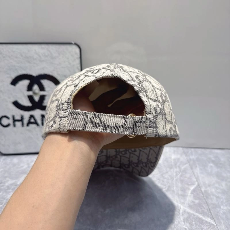 Christian Dior Caps Stylish 259559