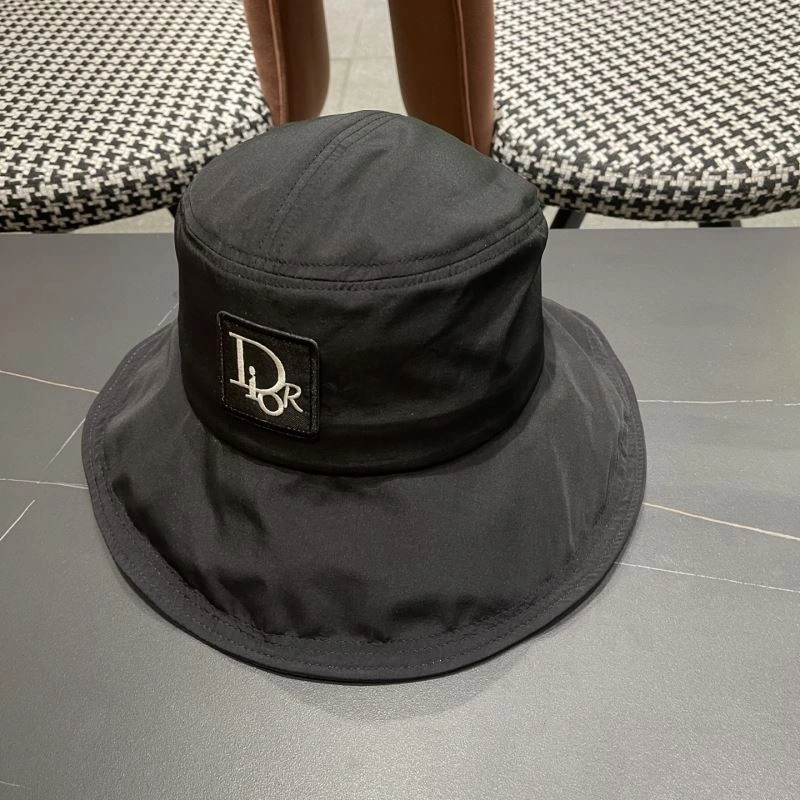 Christian Dior Caps Attractive 259564