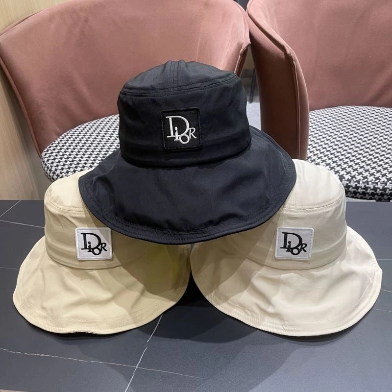 Christian Dior Caps Attractive 259564