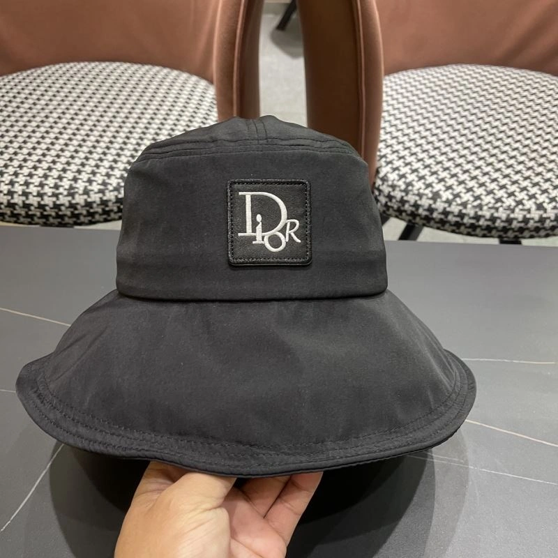 Christian Dior Caps Attractive 259564