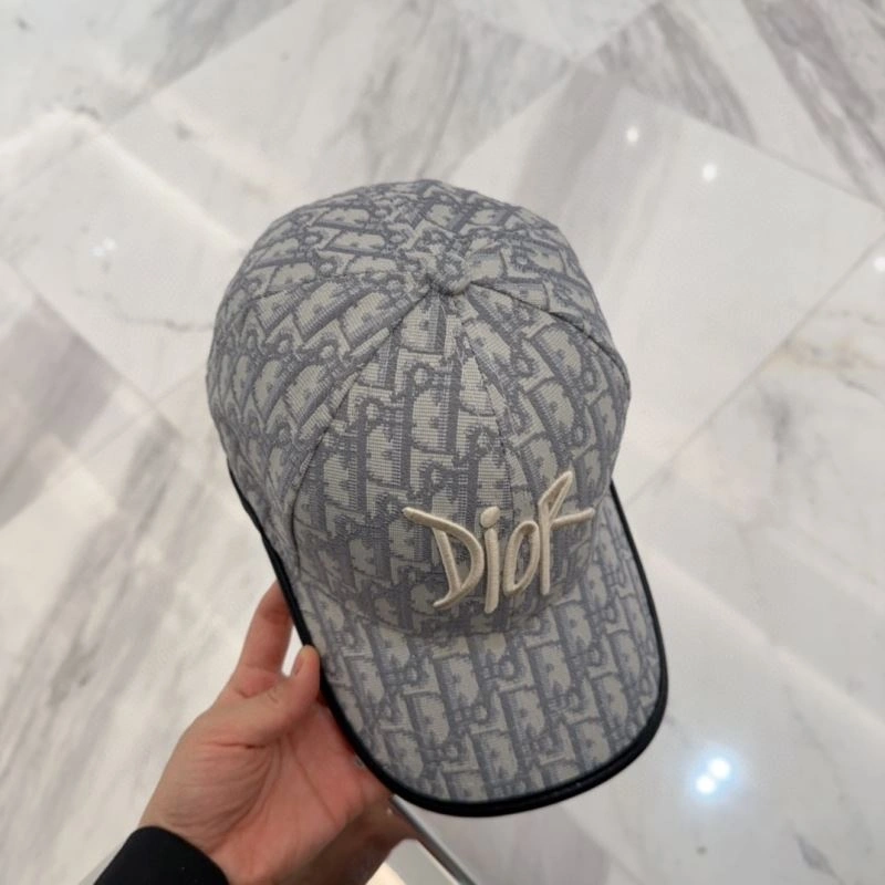 Christian Dior Caps Seasonal 259513
