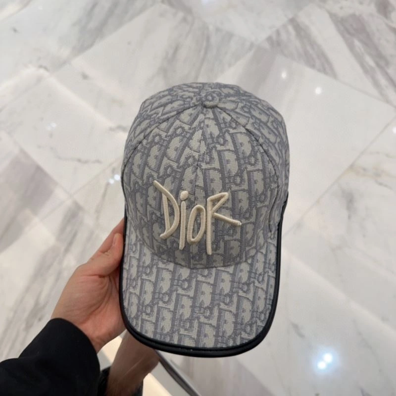Christian Dior Caps Seasonal 259513